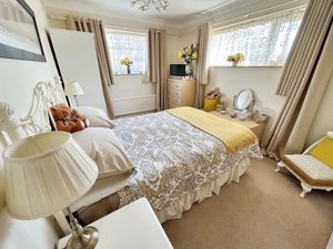 Bedroom- click for photo gallery